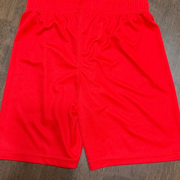 Under Armour Heather Gray Hoodie and Vibrant Red Shorts - Picture 8 of 10